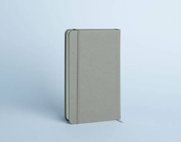  دفترچه یادداشت 96 برگ خط دار مدل مانا آراد | طرح خاکستری 1 بوک کلاب ایران 1 