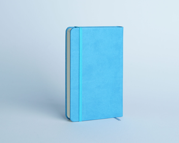 دفترچه یادداشت 96 برگ خط دار مدل مانا آراد | طرح آبی 3 بوک کلاب ایران 1